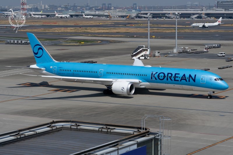 HL8577